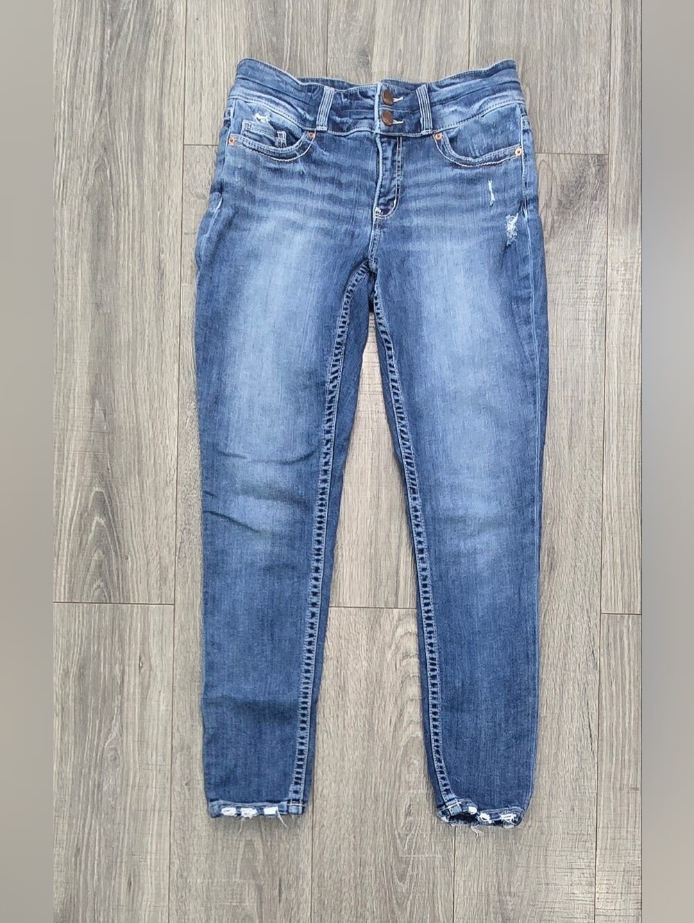 BKE Gabby Curvy High Rise Skinny Distressed Jeans 27×30